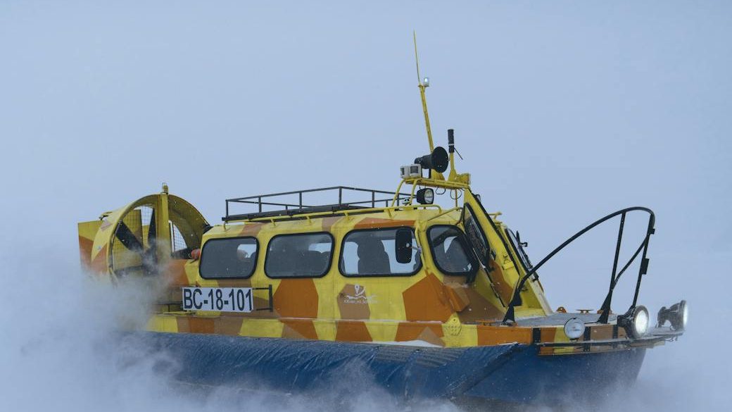 What it is like to navigate a ship in the fog.